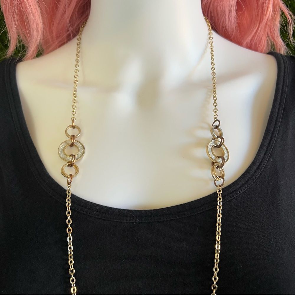 Gold Sparkle Circle Cluster Necklace - Picture 4 of 6